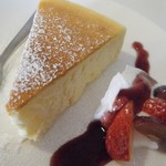 釜あげ生パスタ ぱすたろう - ケーキセット（チーズケーキ）