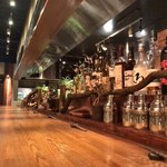 世界名酒 和香食ダイニング 將義 - 長いカウンター