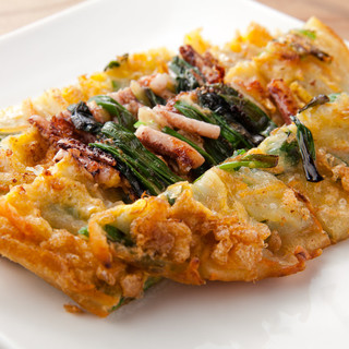 流行りの一品から定番の一品まで、韓国の家庭料理をご提供☆