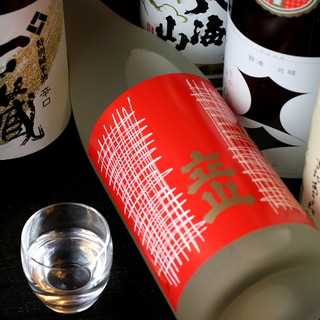 こだわりの日本酒を各種ご用意◎日本の地ワインもございます♪