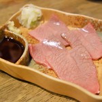 カメチク - 牛刺し（1280円）