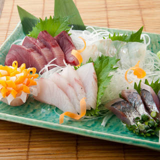 老舗「魚佐次」厳選の地魚刺身