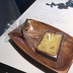 レフェルヴェソンス - お土産のパウンドケーキ。