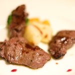 リストランテ アルベラータ - ランチコース 3996円 の鹿肉のロースト