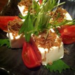 九州名物とめ手羽 - 豆腐とじゃこサラダ