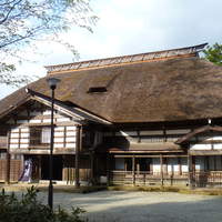 欅苑 - 古～い建物