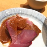 日本橋海鮮丼 つじ半 - 鯛のお刺身
