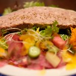 プールトワ - ランチコース 1900円 の田舎風パテとサラダ