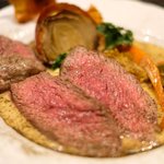 プールトワ - ランチコース 1900円 の希少部位、牛イチボ肉のステーキ