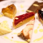プールトワ - ランチコース 1900円 のデザート6種盛り合わせ