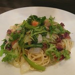 魚の棚パスタバール - ホタルイカと野菜のペペロンチーノ