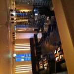 ミドーレストランバー ベローナ - 中二階から撮ったフロア