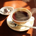 月光純喫茶 - コーヒーは光南町のマルコ商会さん、チョコレートがついてきます