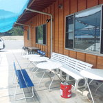 ととのいえ - 店内？天気が良いので浜風にあたりながら