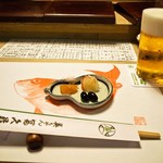 英ちゃん冨久鮓 - 付き出し ＆ 生ビール