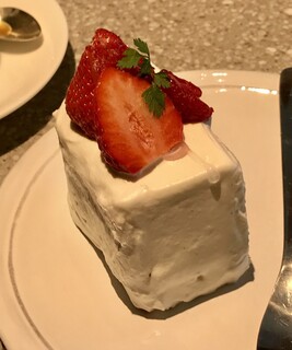 PATISSERIE ASAKO IWAYANAGI -