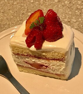 PATISSERIE ASAKO IWAYANAGI -