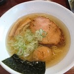 翔鶴 高崎店 - 塩ラーメン 煮卵入(￥760-) 大盛無料