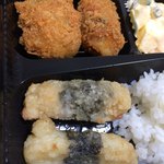 豊味屋 - カキフライ2個、のり巻きチキン、山芋のフライ