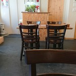 Pizzeria Famiglia - 店内。