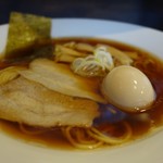 らぁ麺さくららん - 「味玉入り醤油そば」アップ