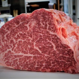 We offer the rarest and best Wagyu beef of A5 class No. 10 or above.