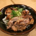 焼鳥のヒナタ - 炭火塩焼鳥丼 650円