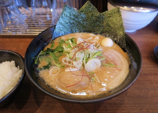 クリーミーtonkotsuラーメン 麺家神明 とよた店 末野原 ラーメン 食べログ