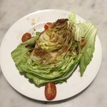 ピッツェリア チーロ - 丸ごとレタスのサラダ アンチョビソース