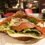 $$cafe Bronx Moment Wag - 