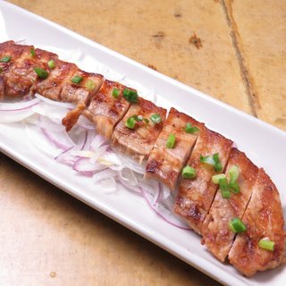 h Kamiya Ichibe - 能登豚のばら肉を、能登の魚醤で漬け込みました。