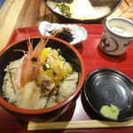 海鮮おまぜ丼アップ