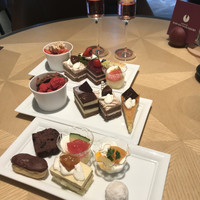 ブッフェアンドカフェ スロープサイドダイナー ザクロ - 