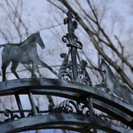 もうひとつの時間 - 根岸森林公園内　馬の博物館スペースへの門