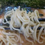 Kimpachiya - 金八ラーメン820円　麺アップ