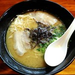 Hakatatonkotsudebirumen - 「でびる麺」700円