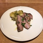 スガハラ - 宮城 黒豚 肩ロースのグリル + じゃがいもとアスパラ菜と赤たまねぎの蒸し煮