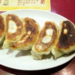 上海料理 随苑 - 手作り焼き餃子：350円税別