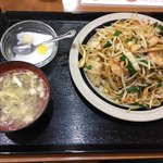 Chuuka Ryouri Kaen - 上海海鮮焼きそばのランチセット@800円