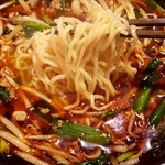 中国料理 向来  - ちぢれ細麺