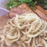 やま辰 - 麺アップ