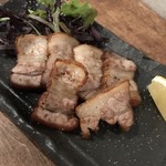 Sumiyaki Dainingu Wa - 自家製ベーコンの炙り