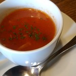カフェ サルーテ - スープはミネストローネ