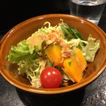 Yakisupagetthisemmontennaporitankingu - サラダ。カボチャがのってます。美味しかったです。