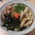 喰らうどん - 土ごぼう天ころうどん 880円