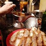 カレー屋アカマル - 豚肩ロースカツカレー￥1300炙りチェダーチーズ￥100ハートランドビール￥500