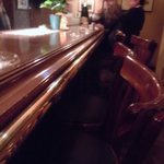 サーティーナイン - カウンター１０席のみの店です