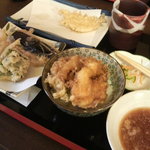 Tempura Inaba - 定食（１２００円）　かき揚げは天丼にしてもらいました。