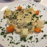 カンティーヌ アリ・バブ - 鶏ムネ肉のソテー　マスタードクリームソース