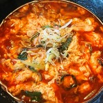 焼肉と韓国家庭料理 はんがん - ユッケジャンクッパ 800円
